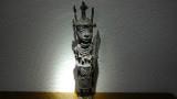 Stammt aus Afrika. Grösse: 27 x 8 cm, Gewicht: 1073 Gramm.<br>